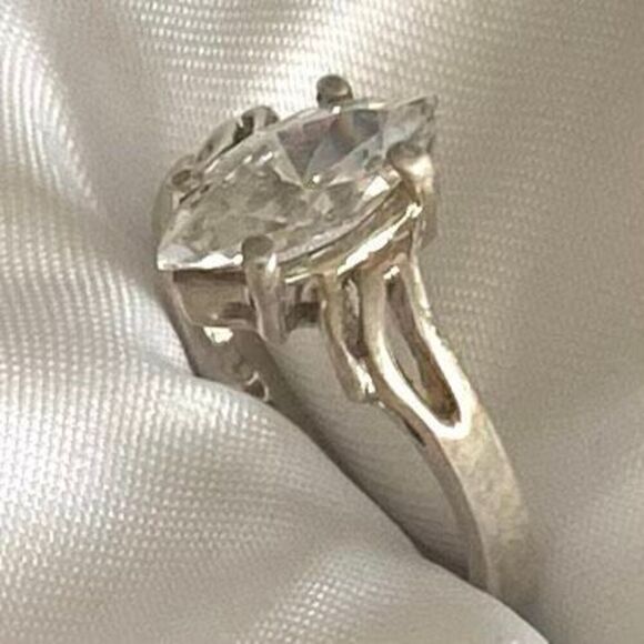 AQL Striking Marquee Sim Diamond in Sterling Silver - Picture 6 of 8